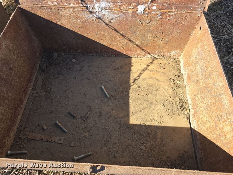 image for item EK2427 (3) storage boxes