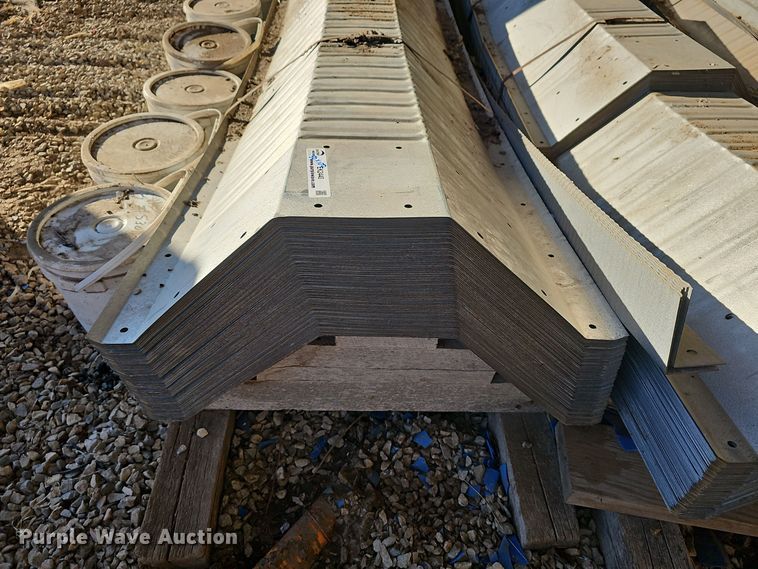 image for item EK2440 American Steel hut