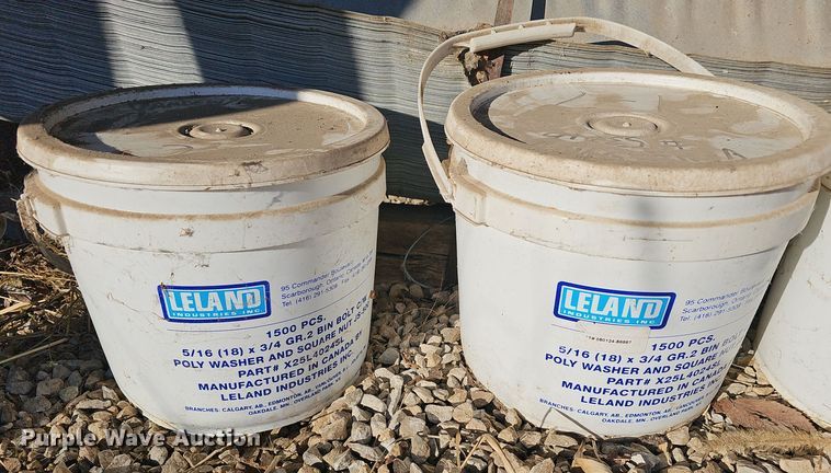 image for item EK2440 American Steel hut