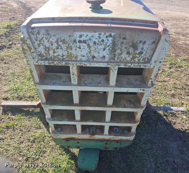 image for item EK2457 Oliver 1800 front tractor assembly