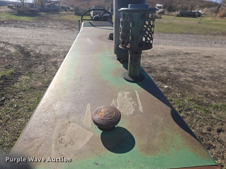 image for item EK2457 Oliver 1800 front tractor assembly