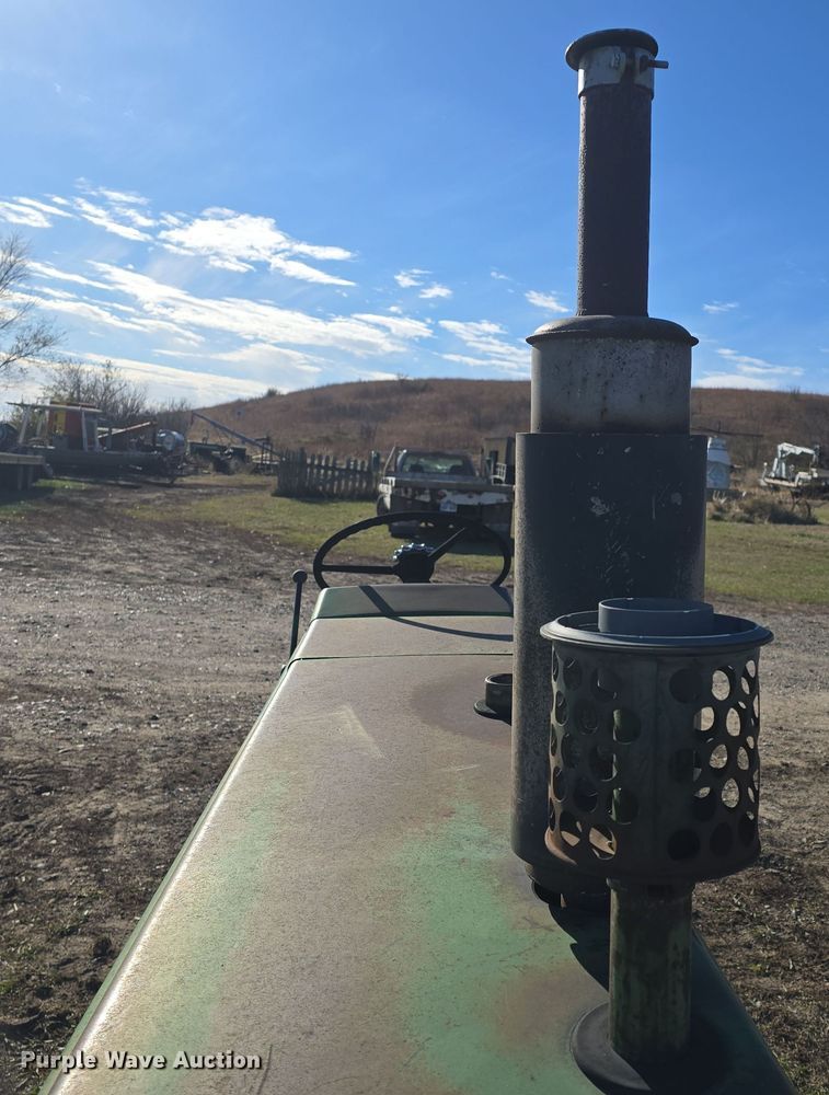 image for item EK2457 Oliver 1800 front tractor assembly