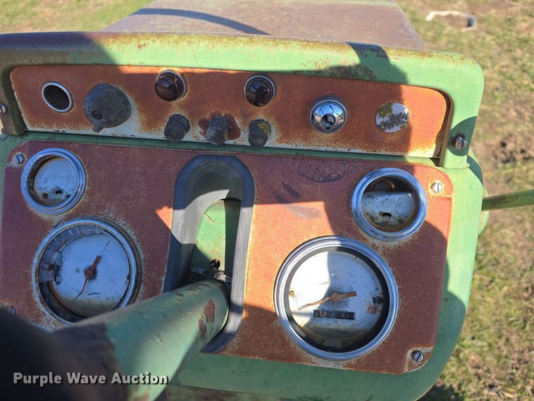 image for item EK2457 Oliver 1800 front tractor assembly