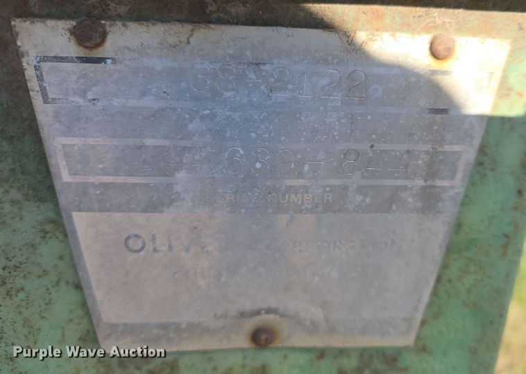 image for item EK2457 Oliver 1800 front tractor assembly