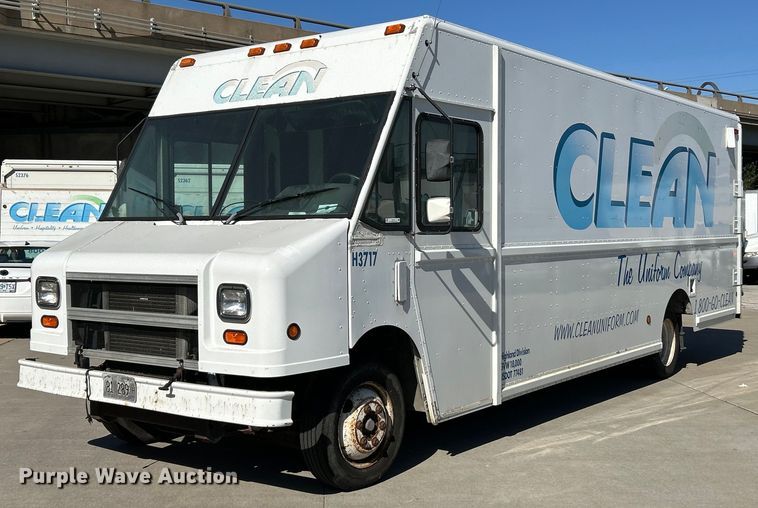 image for item EK3434 2004 Freightliner MT45 delivery van