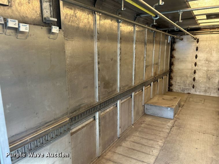 image for item EK3434 2004 Freightliner MT45 delivery van