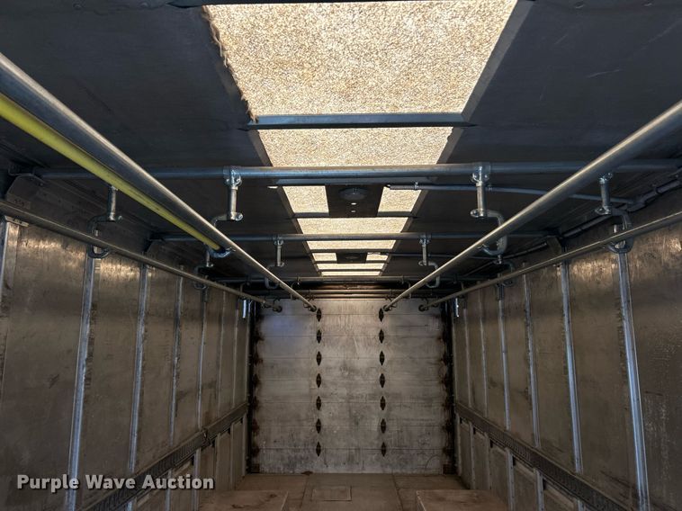 image for item EK3434 2004 Freightliner MT45 delivery van