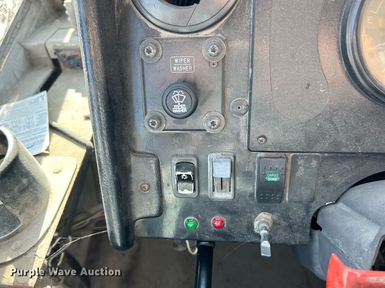 image for item EK3434 2004 Freightliner MT45 delivery van