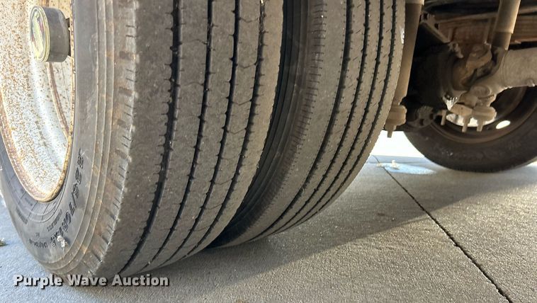 image for item EK3434 2004 Freightliner MT45 delivery van