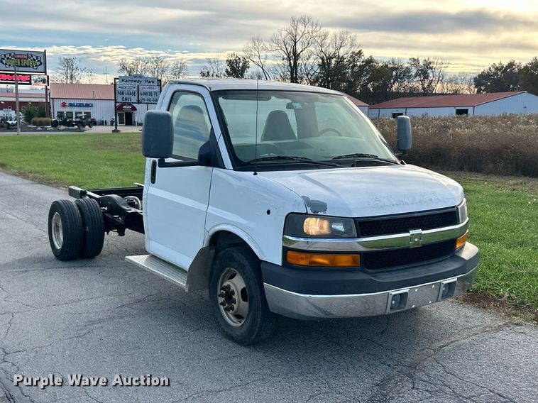 image for item EK3697 2009 Chevrolet Express 3500 van cab and chassis