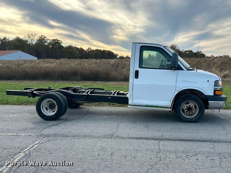 image for item EK3697 2009 Chevrolet Express 3500 van cab and chassis