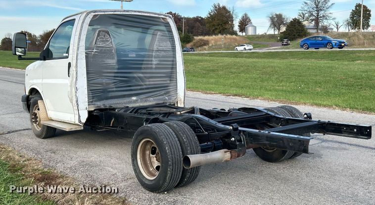 image for item EK3697 2009 Chevrolet Express 3500 van cab and chassis