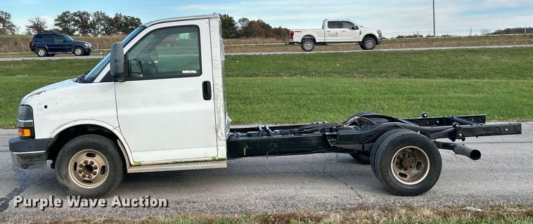 image for item EK3697 2009 Chevrolet Express 3500 van cab and chassis