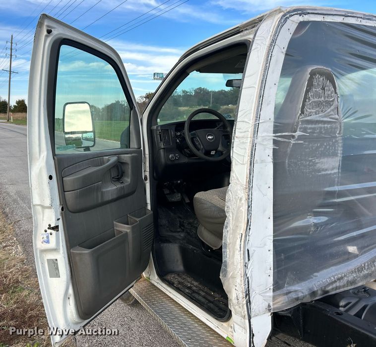 image for item EK3697 2009 Chevrolet Express 3500 van cab and chassis