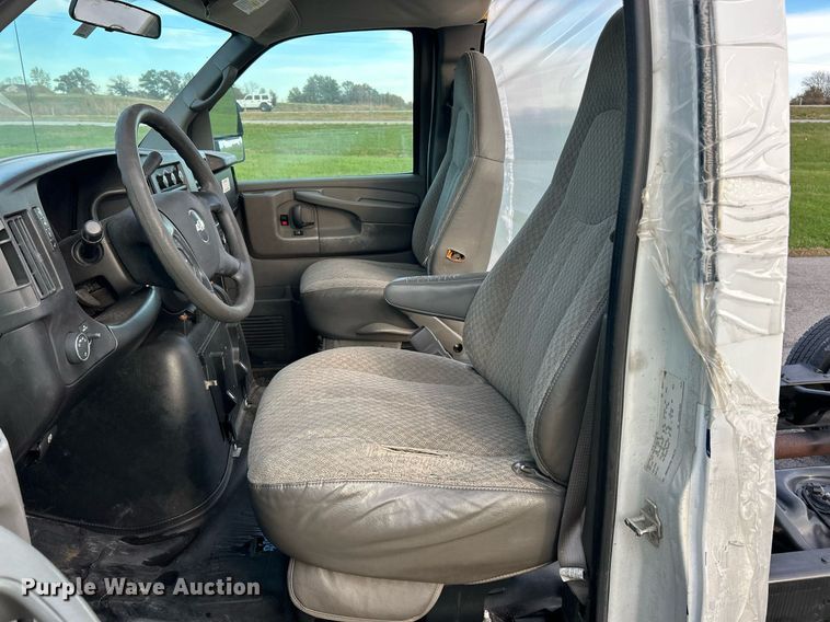 image for item EK3697 2009 Chevrolet Express 3500 van cab and chassis
