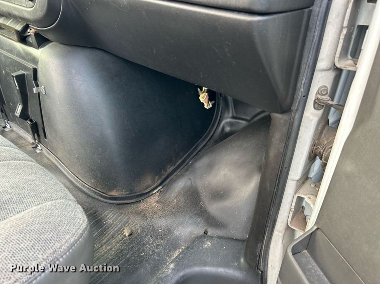 image for item EK3697 2009 Chevrolet Express 3500 van cab and chassis