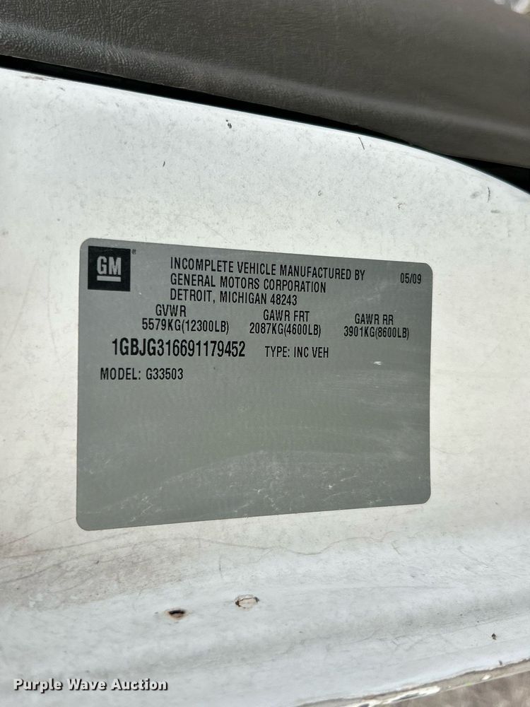 image for item EK3697 2009 Chevrolet Express 3500 van cab and chassis