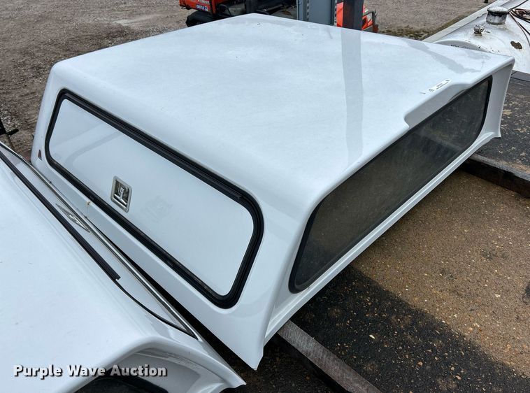 image for item EK3707 Leer pickup truck topper