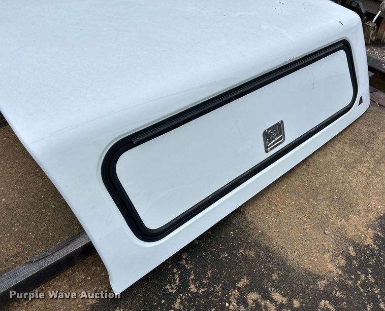 image for item EK3707 Leer pickup truck topper