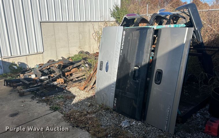 image for item EK3717 Pickup truck parts