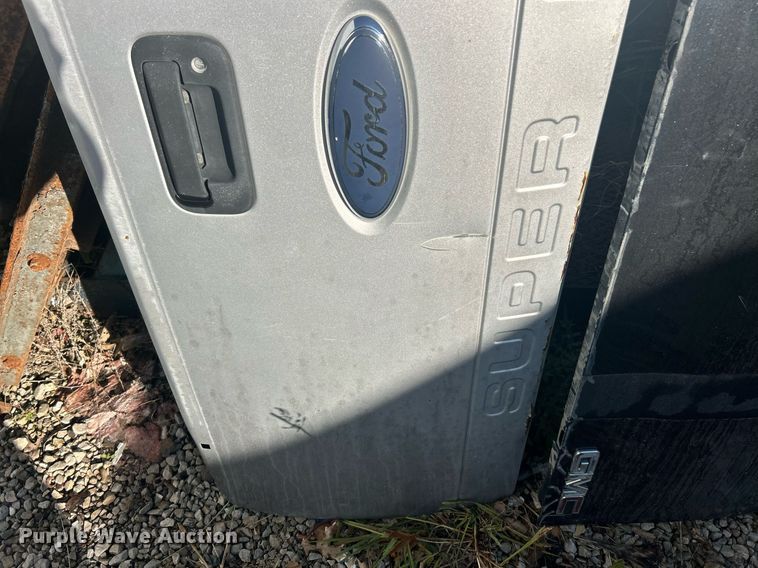 image for item EK3717 Pickup truck parts