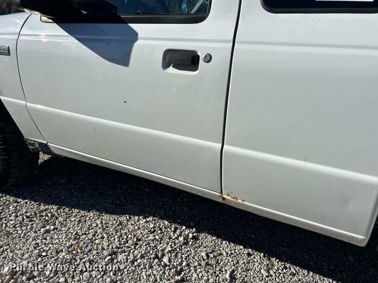 image for item EK3722 2006 Ford Ranger SuperCab pickup truck