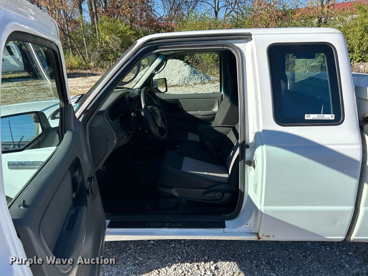image for item EK3722 2006 Ford Ranger SuperCab pickup truck