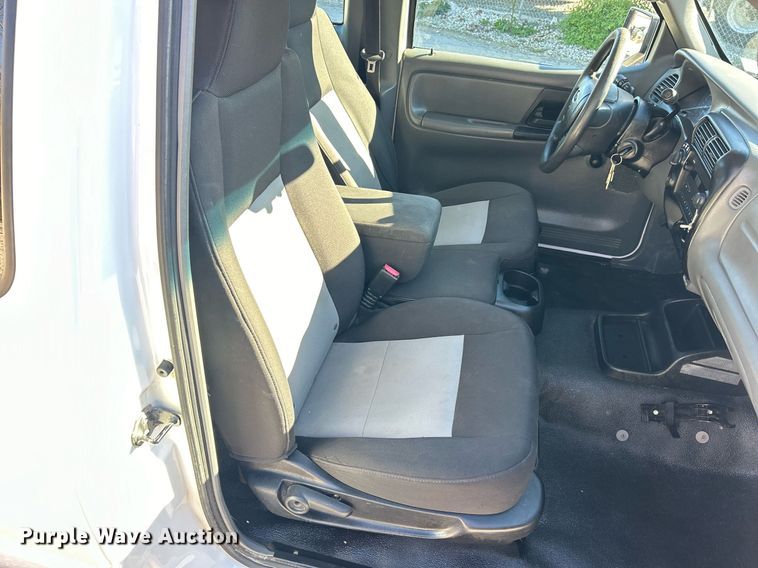 image for item EK3722 2006 Ford Ranger SuperCab pickup truck