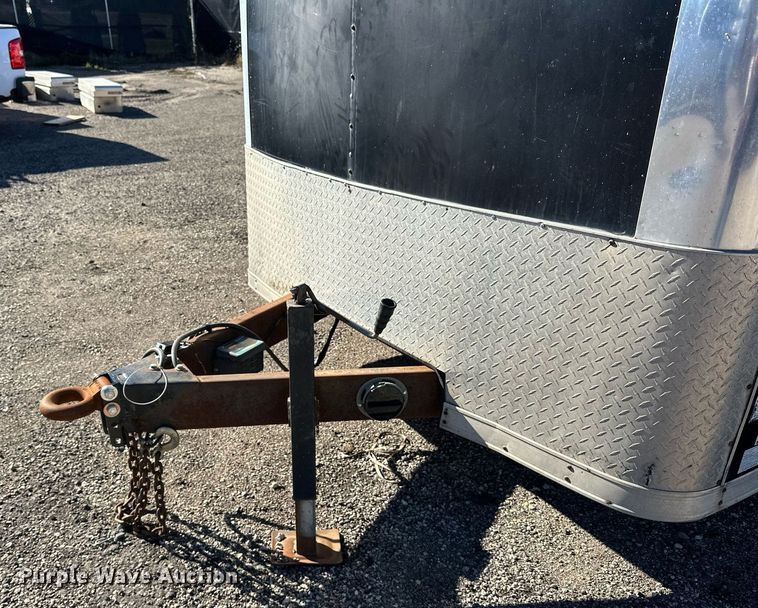 image for item EN2554 2009 Royal Cargo enclosed cargo trailer