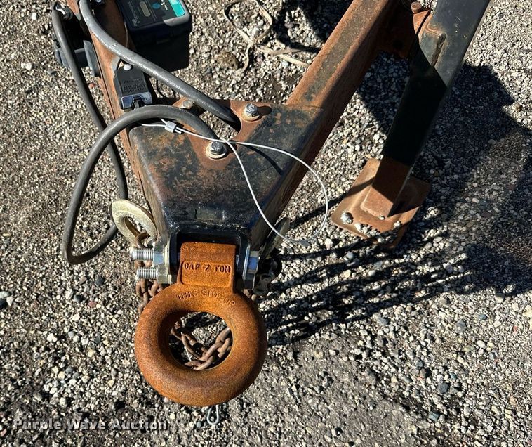 image for item EN2554 2009 Royal Cargo enclosed cargo trailer