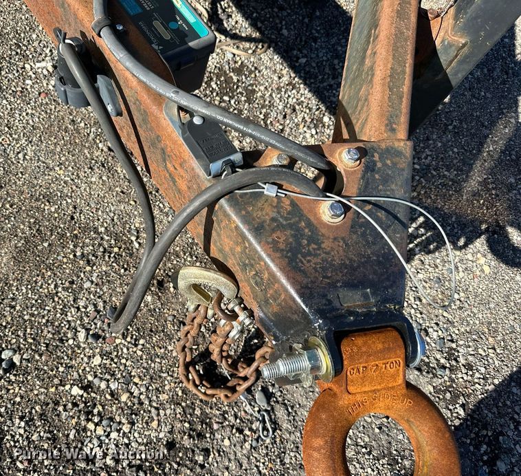 image for item EN2554 2009 Royal Cargo enclosed cargo trailer