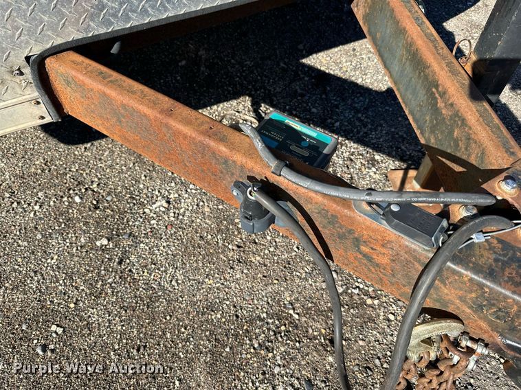 image for item EN2554 2009 Royal Cargo enclosed cargo trailer