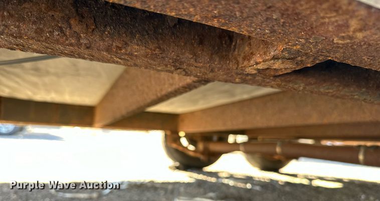 image for item EN2554 2009 Royal Cargo enclosed cargo trailer