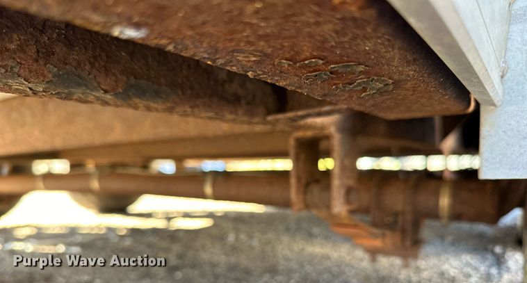 image for item EN2554 2009 Royal Cargo enclosed cargo trailer