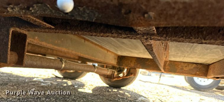 image for item EN2554 2009 Royal Cargo enclosed cargo trailer