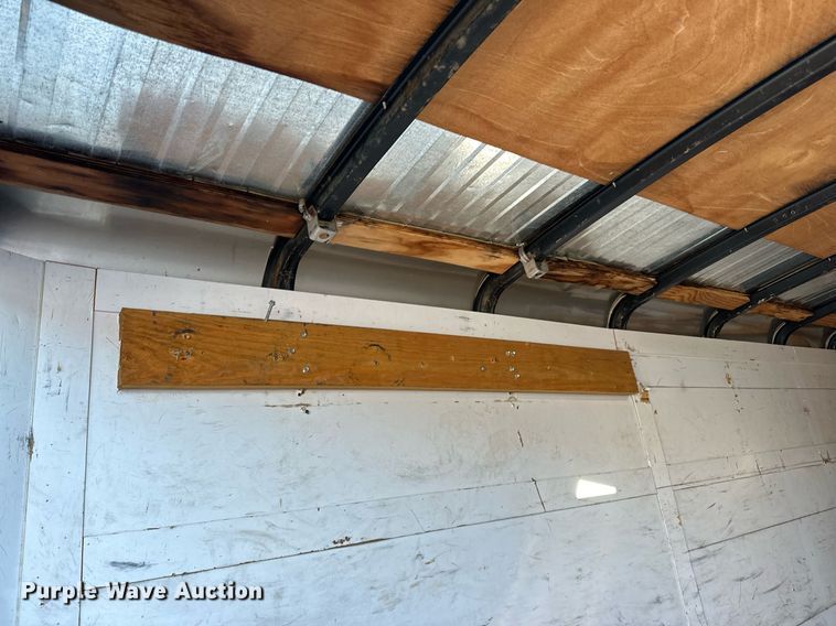 image for item EN2554 2009 Royal Cargo enclosed cargo trailer