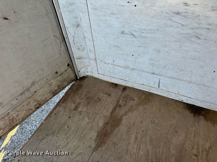 image for item EN2554 2009 Royal Cargo enclosed cargo trailer