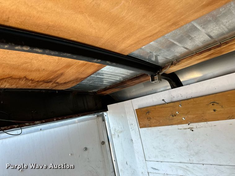 image for item EN2554 2009 Royal Cargo enclosed cargo trailer