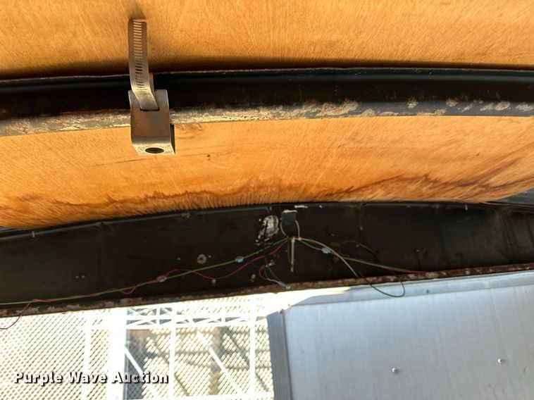 image for item EN2554 2009 Royal Cargo enclosed cargo trailer