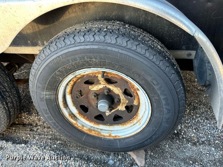 image for item EN2554 2009 Royal Cargo enclosed cargo trailer