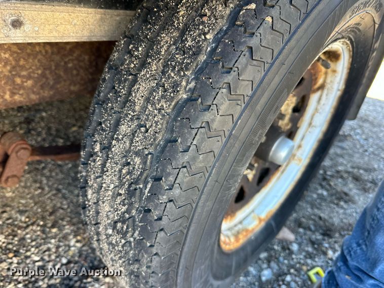 image for item EN2554 2009 Royal Cargo enclosed cargo trailer