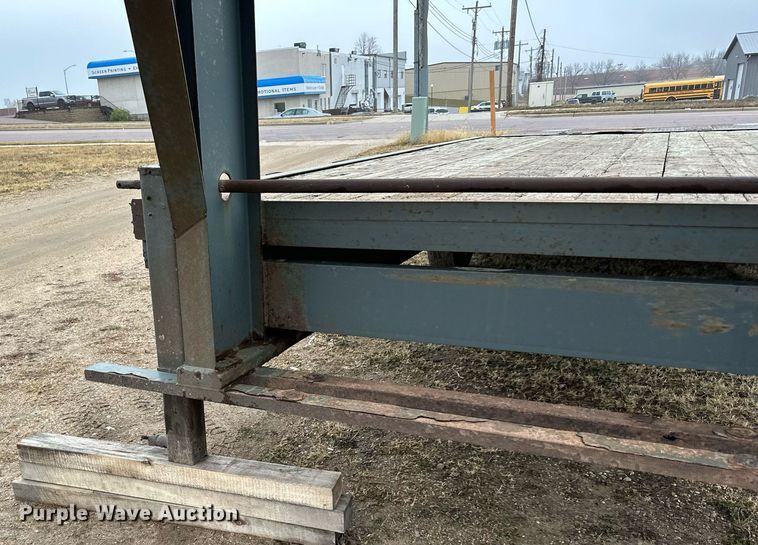 image for item EN2574 2012 Behnke FB8X521GN equipment trailer