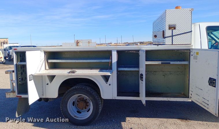 image for item EN8555 2012 Ford F450 Super Duty XL utility / service truck