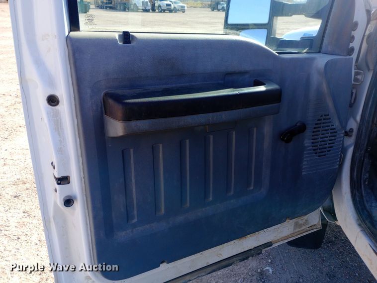 image for item EN8556 2012 Ford F550 Super Duty XL utility / service truck