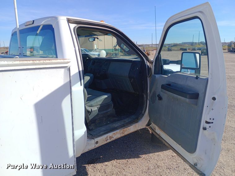 image for item EN8556 2012 Ford F550 Super Duty XL utility / service truck