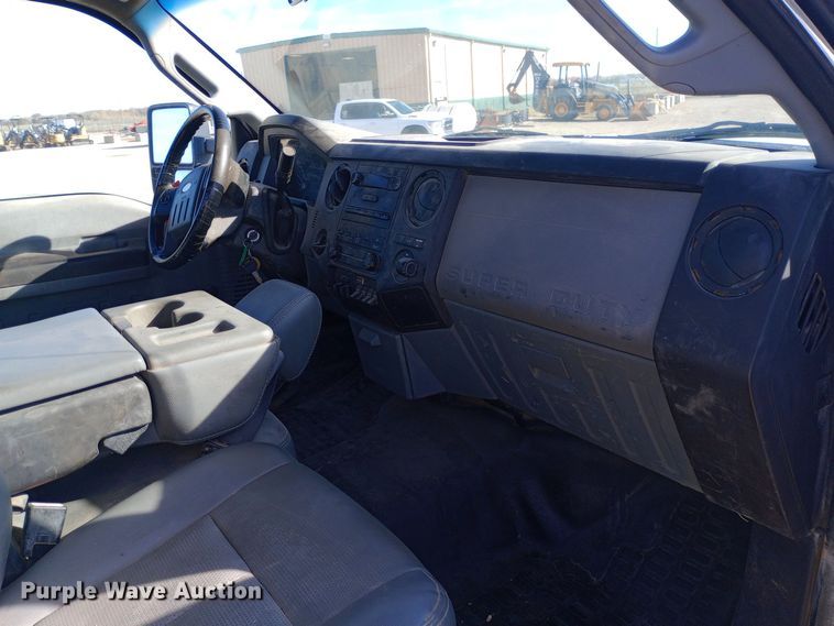 image for item EN8556 2012 Ford F550 Super Duty XL utility / service truck