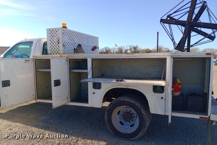 image for item EN8557 2012 Ford F450 Super Duty XL utility / service truck