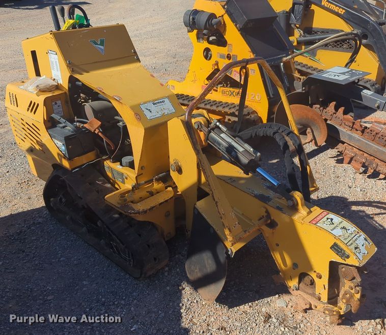 image for item EQ2497 2013 Vermeer SC30TX stump grinder