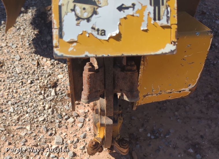 image for item EQ2497 2013 Vermeer SC30TX stump grinder