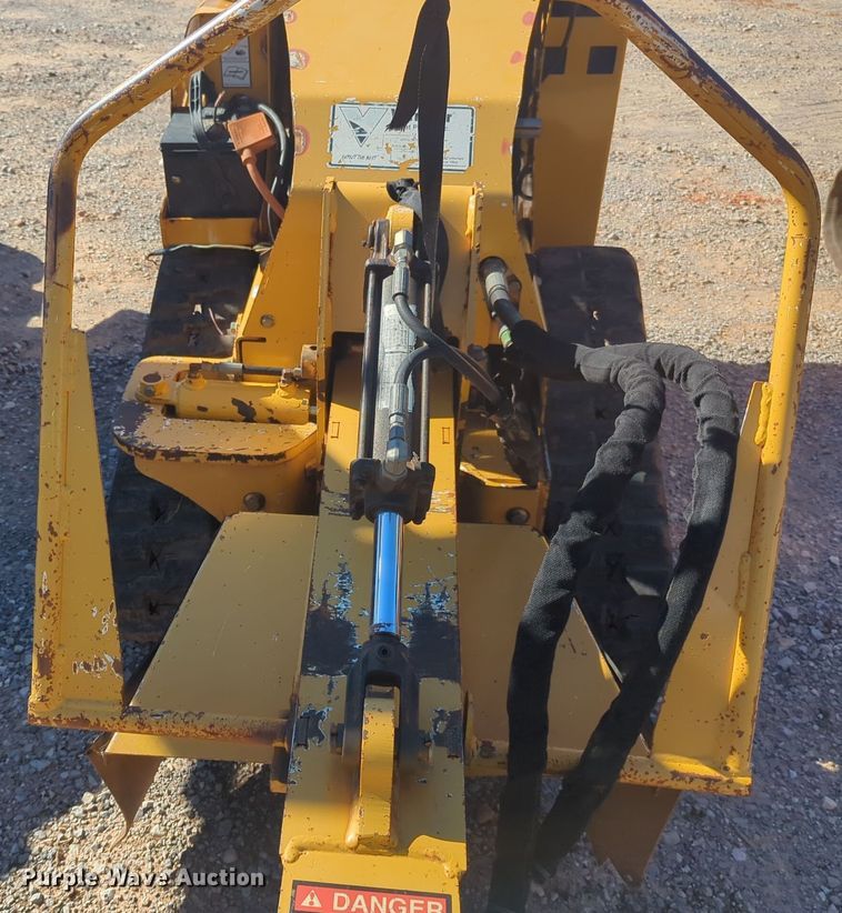 image for item EQ2497 2013 Vermeer SC30TX stump grinder